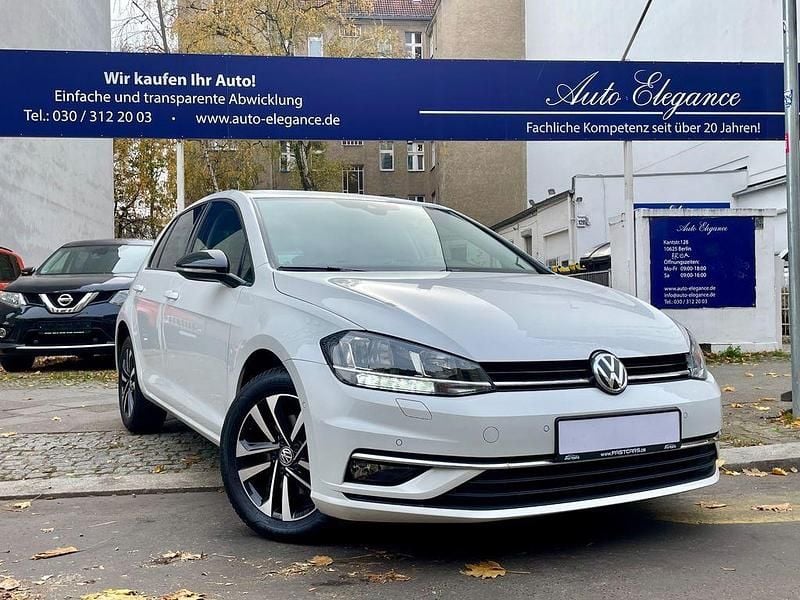 Weiß Gebraucht 2019 VW Golf VII IQ Drive Limousine | 16.700 € (Superpreis) - Bild 1/4