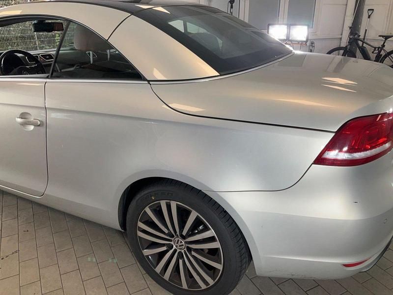 Gebraucht VW Eos 140 PS (102 kW) 2011 Silber Cabrio
