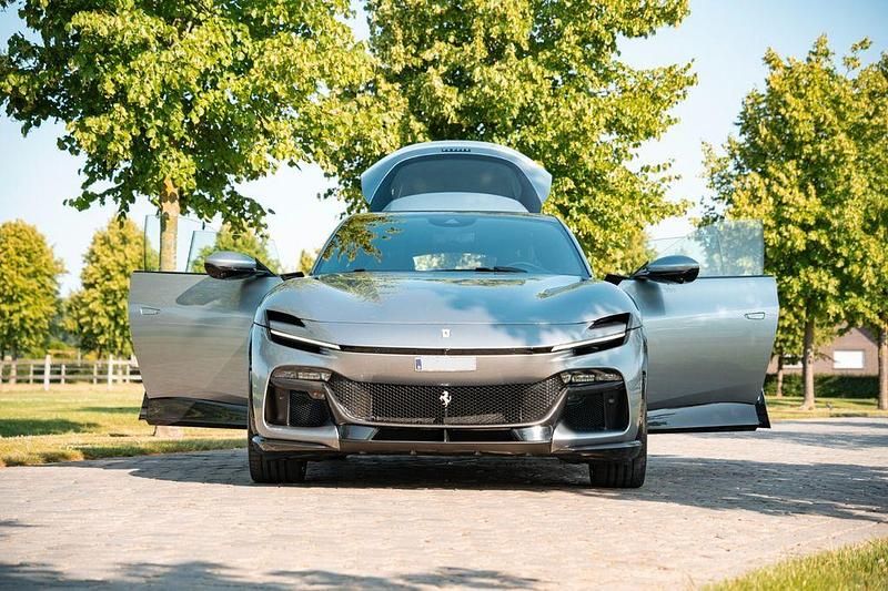 Gebraucht Ferrari Purosangue 719 PS (528 kW) 2025 Silber SUV