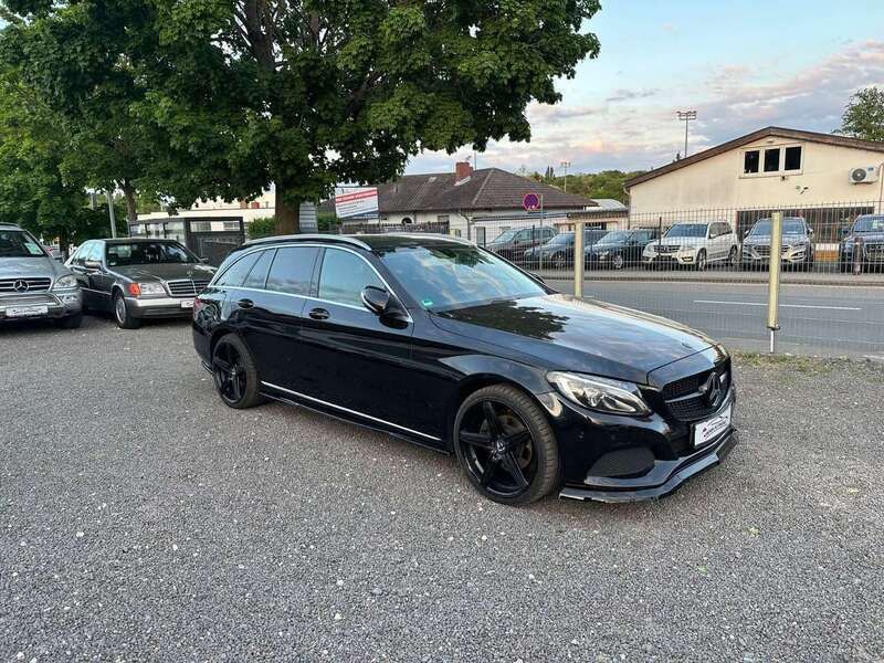 Obsidianschwarz metalliclack Gebraucht 2014 Mercedes C220 Kombi | 13.499 € (Fairer Preis) - Bild 1/4