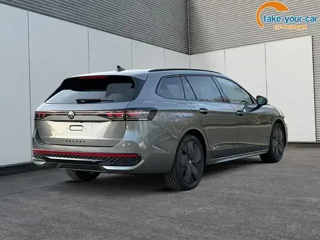 Gebraucht VW Passat R-line 193 PS (141 kW) 2025 Grau Kombi