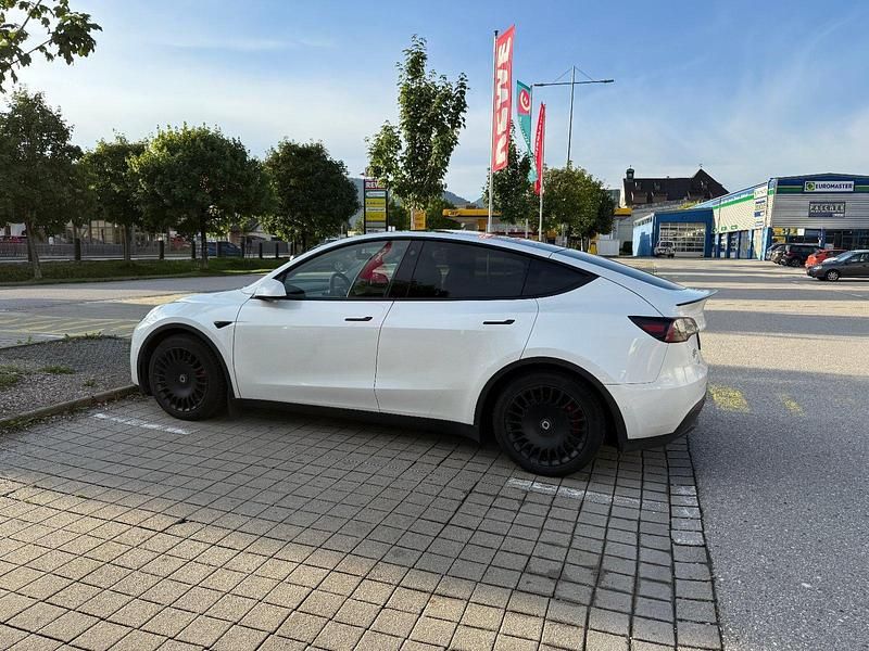 Weiß Gebraucht 2022 Tesla Model Y Performance SUV | 32.999 € (Superpreis) - Bild 1/4