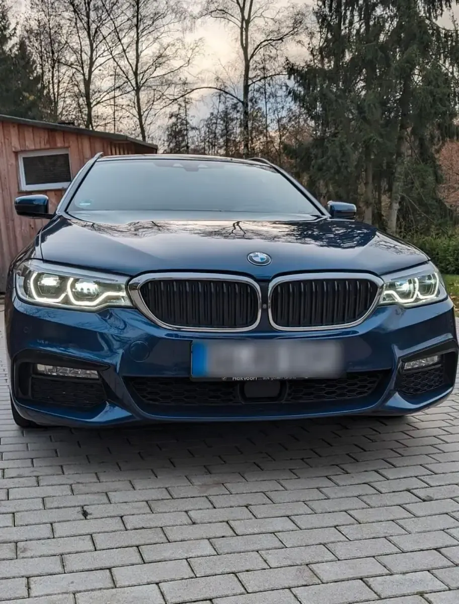 Gebraucht BMW 530 M Sport 265 PS (194 kW) 2019 Blau Kombi