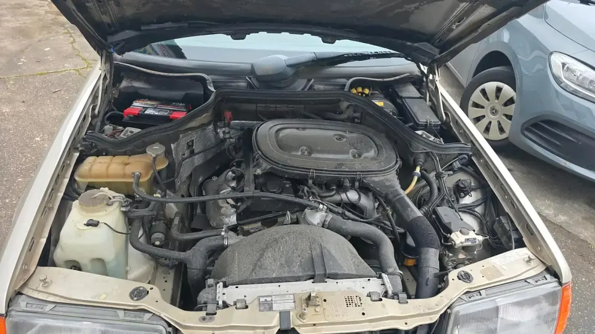 Gebraucht Mercedes 230 132 PS (97 kW) 1989 Beige Coupé