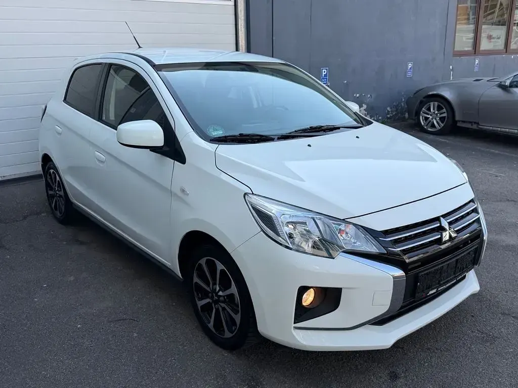 Gebraucht Mitsubishi Space Star 71 PS (52 kW) 2021 Weiß Kleinwagen
