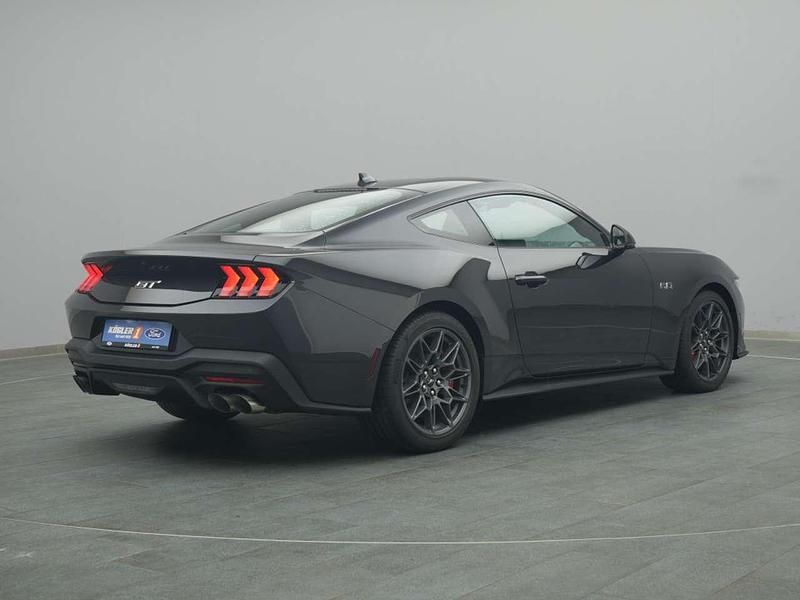 Neu Ford Mustang GT 446 PS (328 kW) 2025 Grau Coupé