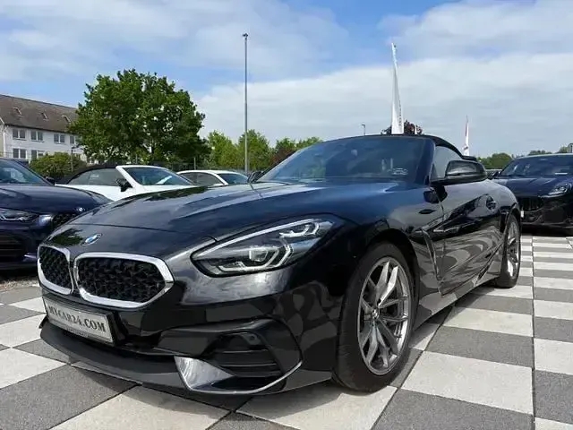 Gebraucht BMW Z4 Sport Line 197 PS (144 kW) 2019 Schwarz Cabrio