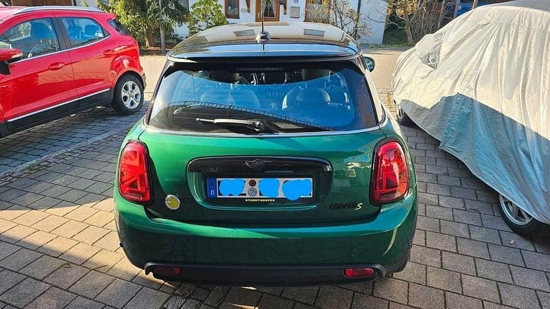 Gebraucht Mini Cooper SE Classic 135 kW (184 PS) 2023 Grün Kleinwagen