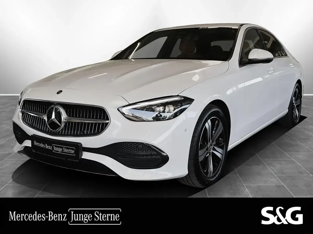 Gebraucht Mercedes C180 Avantgarde 170 PS (125 kW) 2025 Limousine