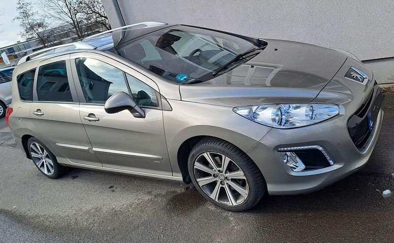 Gebraucht Peugeot 308 SW Platinum 156 PS (114 kW) 2011 Grau Kombi