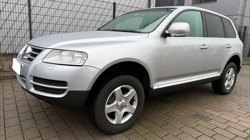 Silber Gebraucht 2006 VW Touareg SUV | 8.600 € (Fairer Preis) - Bild 1/4