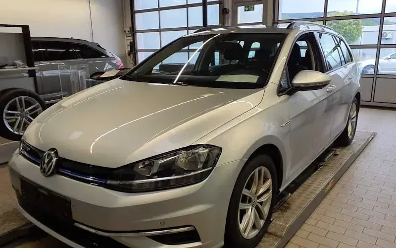 Gebraucht VW Golf VII Comfortline 130 PS (95 kW) 2020 Andere Kombi