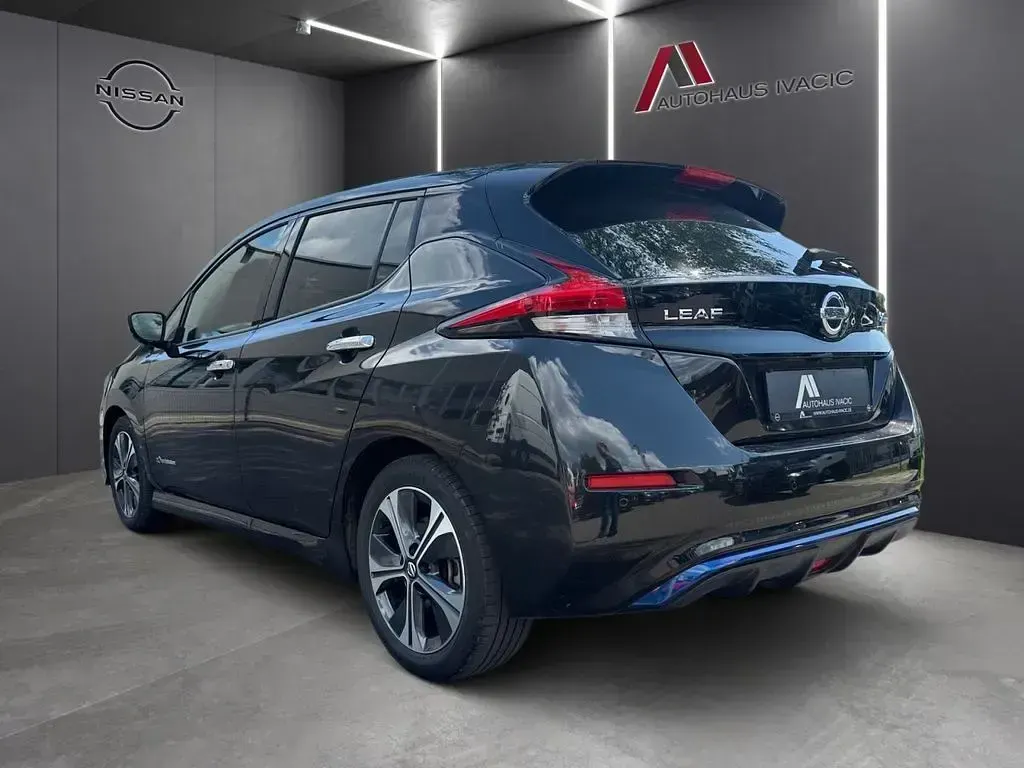Gebraucht Nissan Leaf 360º 89 kW (122 PS) 2019 Schwarz Kleinwagen