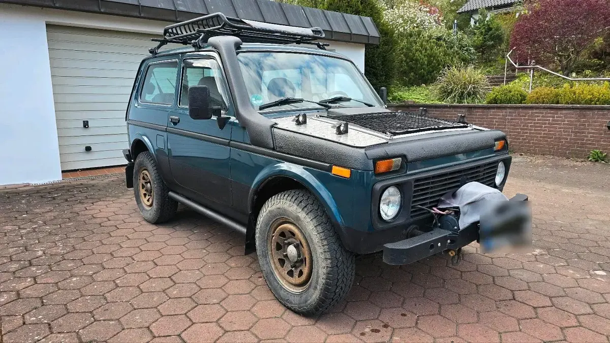 Second-hand Lada niva 82 CP (60 kW) 2008 Verde SUV