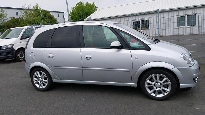 Gebraucht Opel Meriva 100 PS (73 kW) 2008 Silber Van / Kleinbus