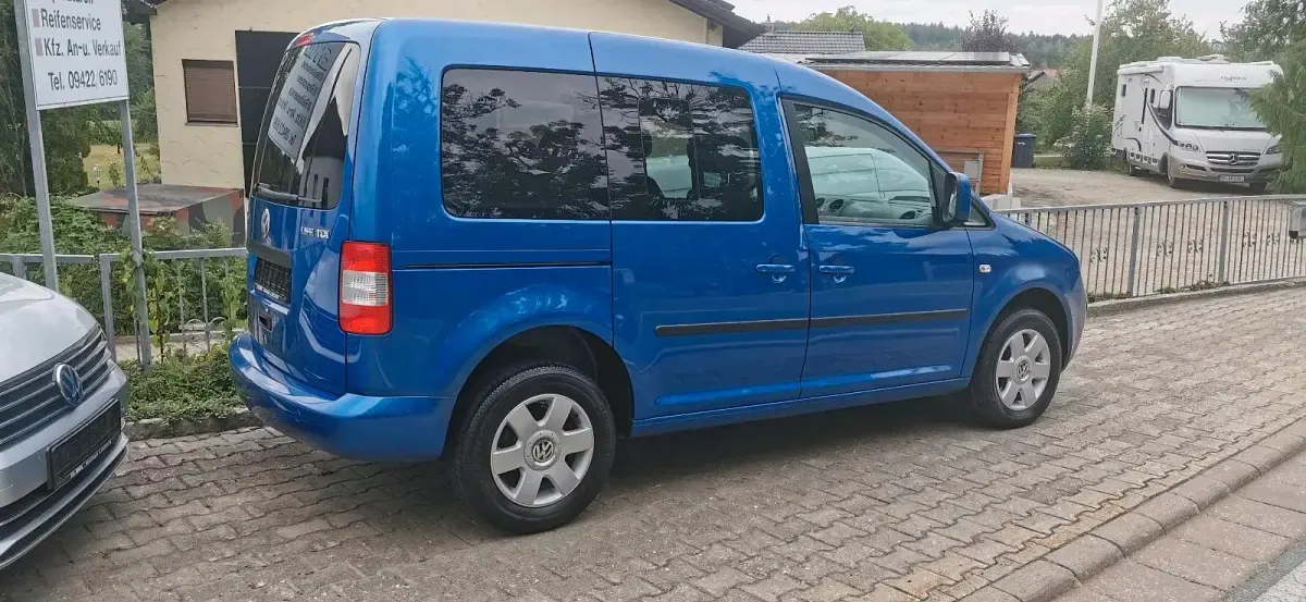 Gebraucht VW Caddy Life 105 PS (77 kW) 2009 Blau Van / Kleinbus
