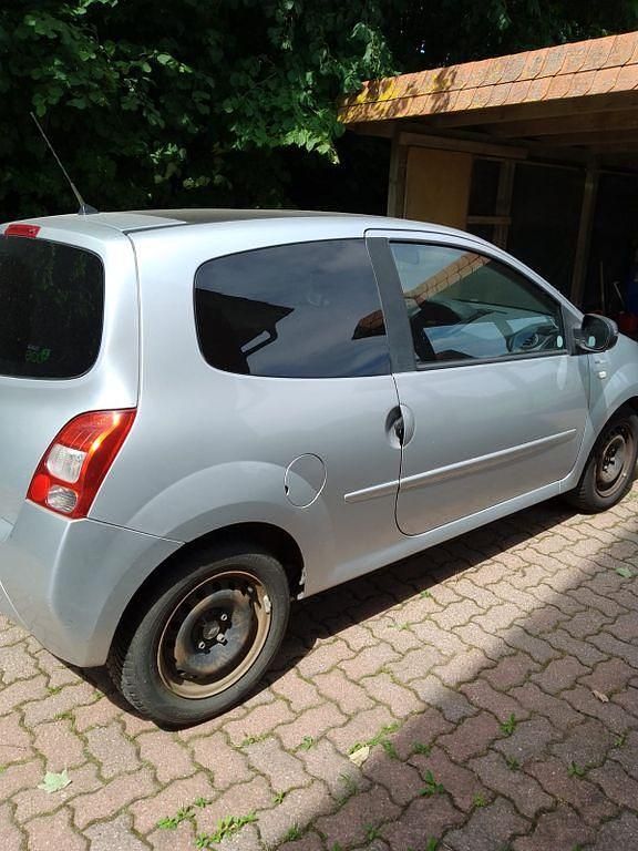 Silber Gebraucht 2011 Renault Twingo Kleinwagen | 600 € (Superpreis) - Bild 1/4