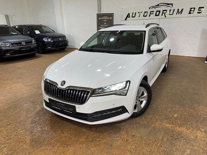 Weiß Gebraucht 2020 Skoda Superb Ambition Kombi | 17.290 € (Guter Preis) - Bild 1/4