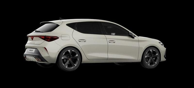 Neu Cupra Leon 204 PS (150 kW) 2025 Glacial weiß metallic Limousine