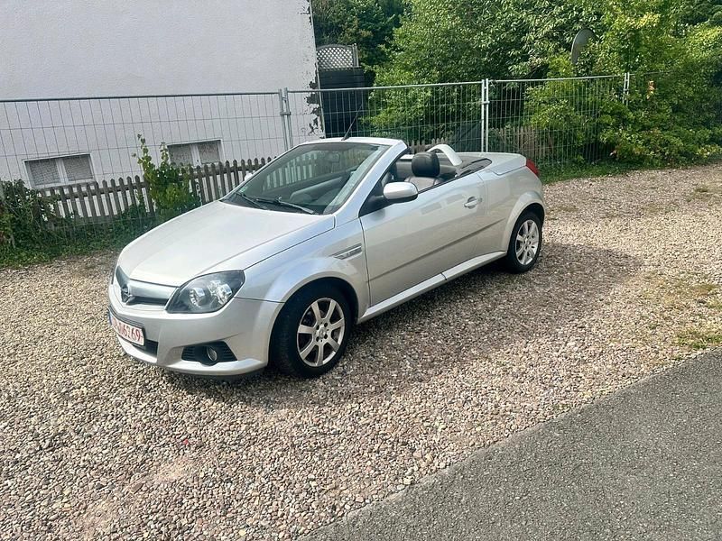 Grau Gebraucht 2007 Opel Tigra Cabrio | 1.500 € (Superpreis) - Bild 1/4