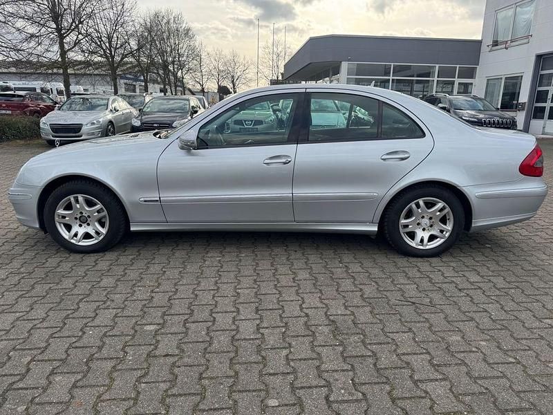 Gebraucht Mercedes E280 190 PS (139 kW) 2006 Silber Limousine