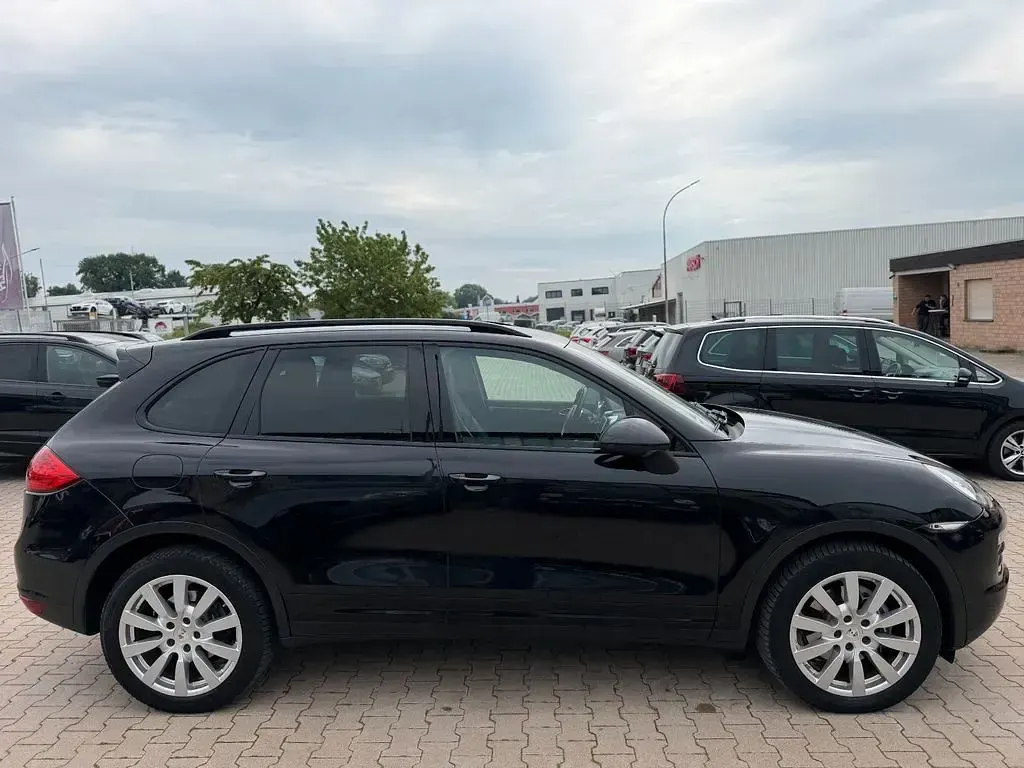 Gebraucht Porsche Cayenne 245 PS (180 kW) 2011 Schwarz SUV