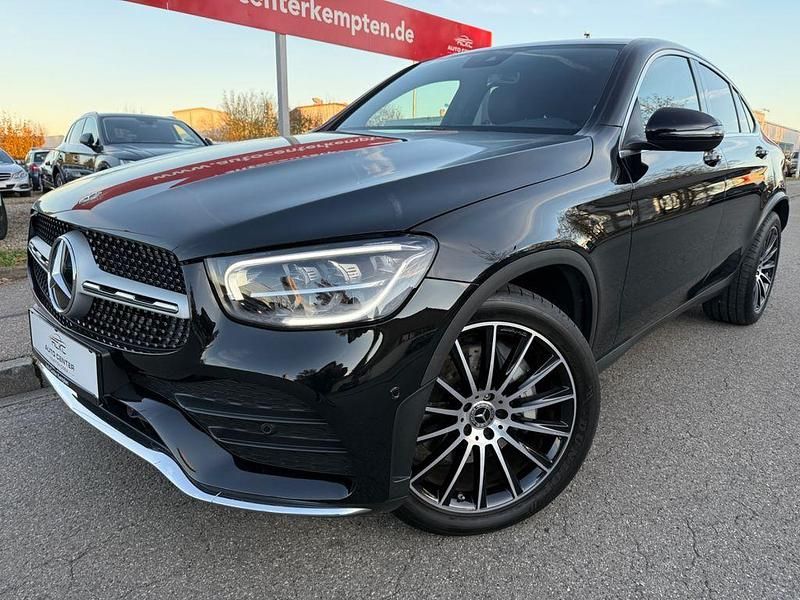 Schwarz Gebraucht 2019 Mercedes GLC300 AMG line SUV | 44.900 € (Etwas zu teuer) - Bild 1/4