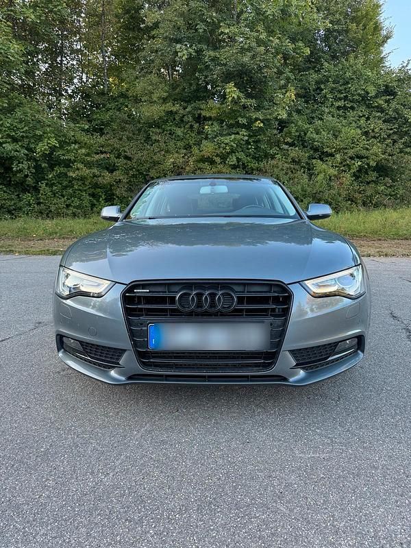 Grau Gebraucht 2013 Audi A5 Coupé | 11.500 € (Etwas zu teuer) - Bild 1/4