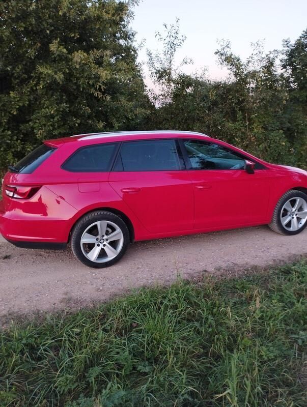 Rot Gebraucht 2014 VW Golf VII Kombi | 8.900 € (Teuer) - Bild 1/4