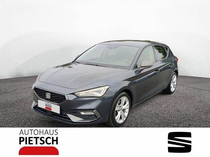 Grau Gebraucht 2021 Seat Leon FR-Line Limousine | 19.490 € (Etwas zu teuer) - Bild 1/4