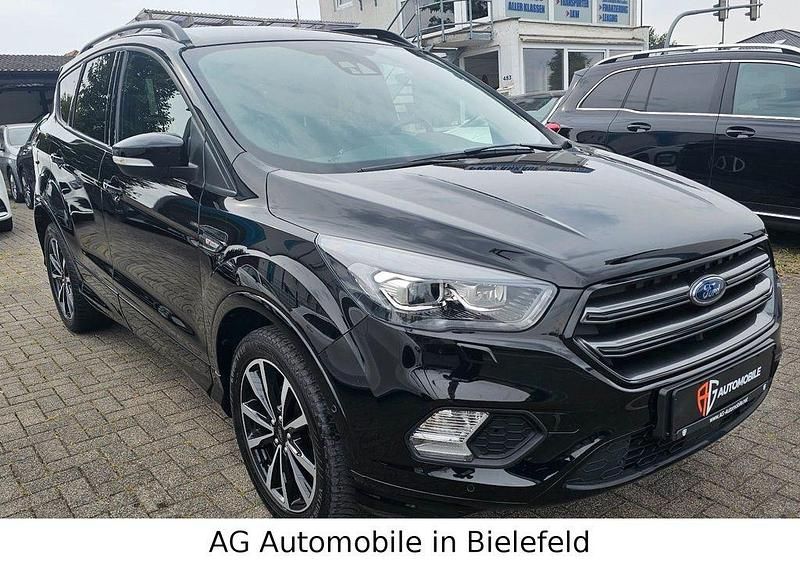Schwarz Gebraucht 2018 Ford Kuga ST-Line SUV | 15.999 € (Fairer Preis) - Bild 1/4