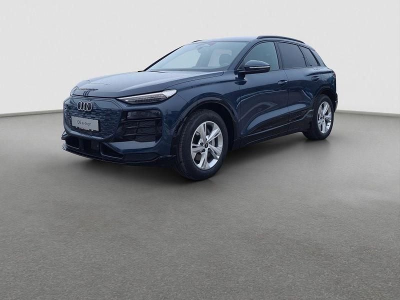 Neu Audi Q6 e-tron Performance 225 kW (306 PS) 2026 Blau SUV