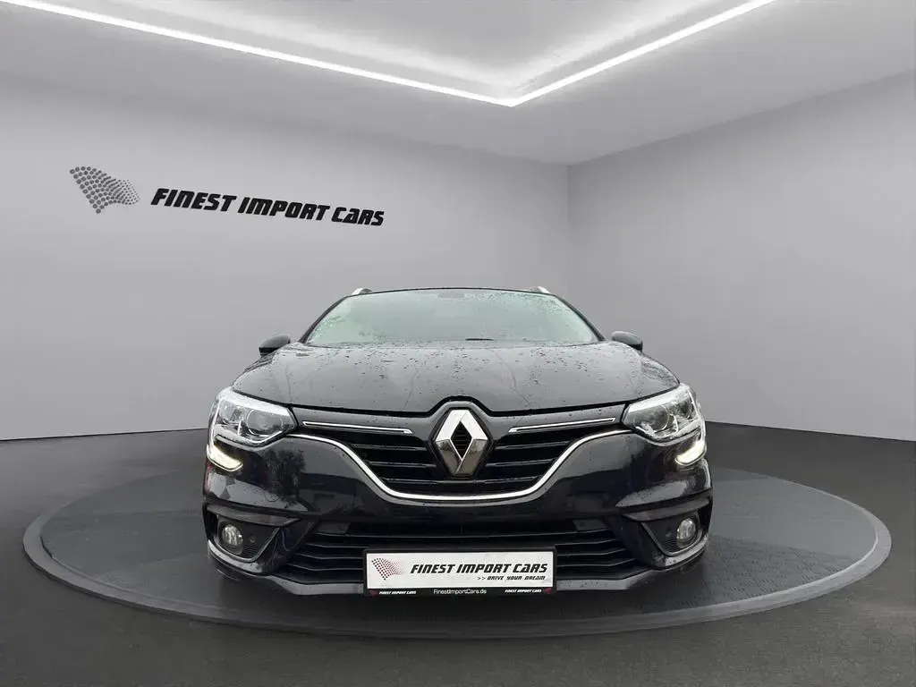 Gebraucht Renault Mégane 116 PS (85 kW) 2019 Schwarz Limousine