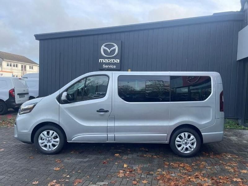 Neu Nissan Primastar Tekna 170 PS (125 kW) 2025 Grau Van / Kleinbus