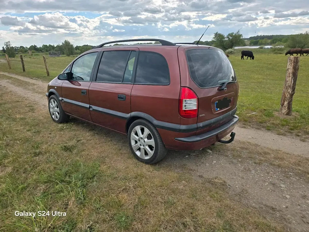 Gebraucht Opel Zafira 125 PS (91 kW) 2001 Rot Van / Kleinbus