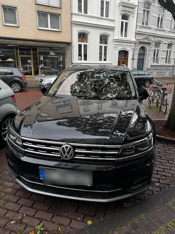 Beige Gebraucht 2018 VW Tiguan SUV | 13.500 € - Bild 1/4