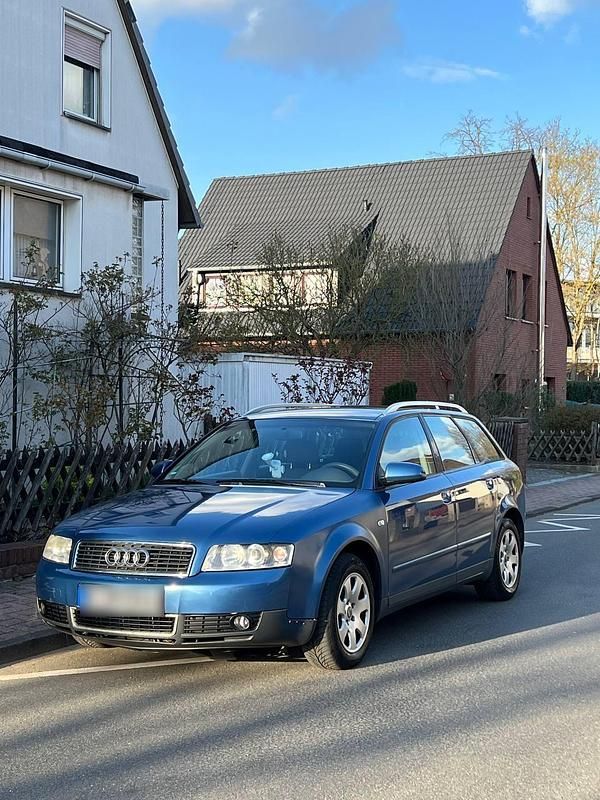 Second-hand Audi A4 166 CP (122 kW) 2001 Albastru Break