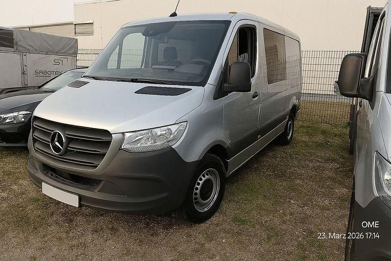 Gebraucht Mercedes Sprinter 163 PS (119 kW) 2020 Silber Van