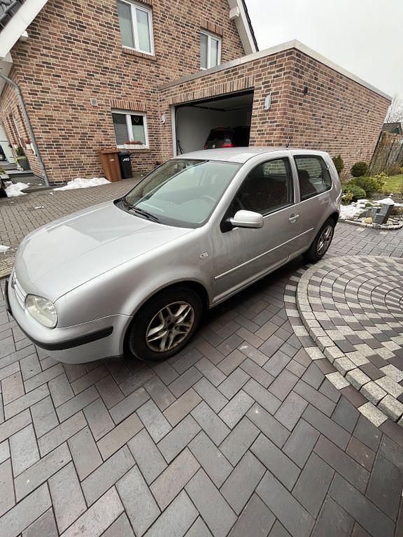 Gebraucht VW Golf IV Basis 75 PS (55 kW) 2002 Silber Limousine