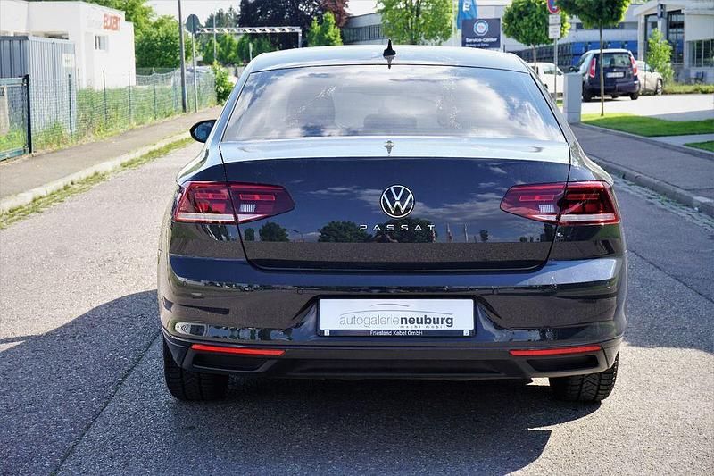 Gebraucht VW Passat Conceptline 122 PS (89 kW) 2021 Uranograu Limousine