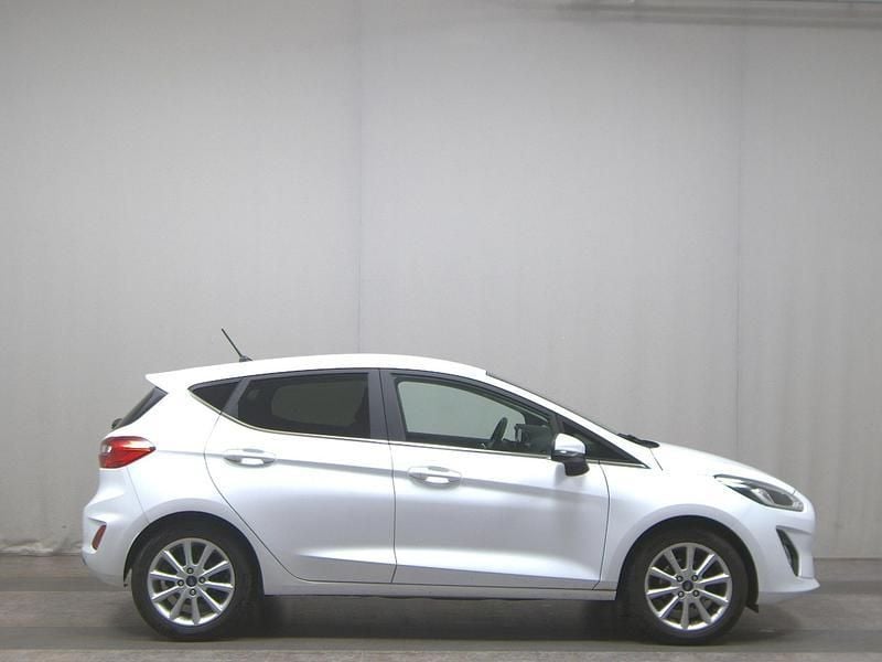 Weiss Gebraucht 2019 Ford Fiesta Titanium Kleinwagen | 10.780 € (Guter Preis) - Bild 1/4