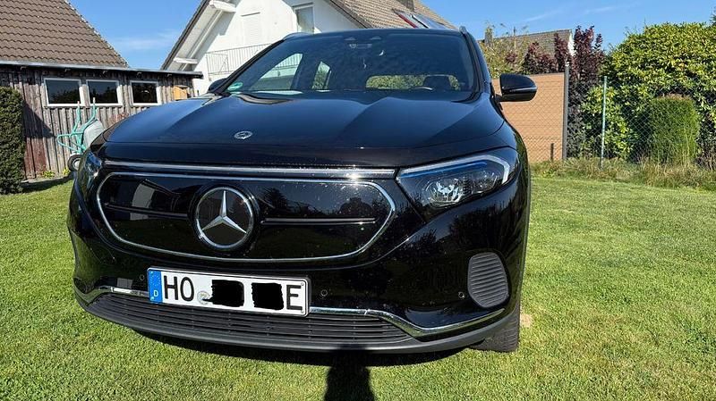 Gebraucht Mercedes EQA250 Progressive 139 kW (190 PS) 2021 Schwarz SUV