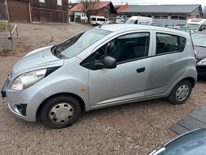 Gebraucht Chevrolet Spark 68 PS (50 kW) 2011 Silber Kleinwagen