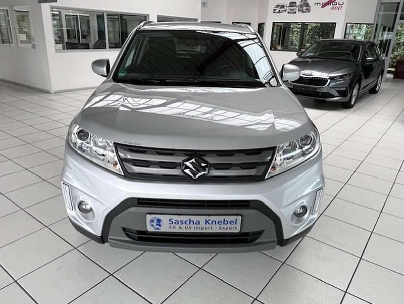 Grau Gebraucht 2016 Suzuki Vitara Comfort SUV | 14.490 € (Fairer Preis) - Bild 1/4