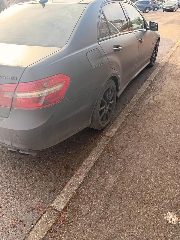 Gebraucht Mercedes E350 265 PS (194 kW) 2012 Weiß Limousine