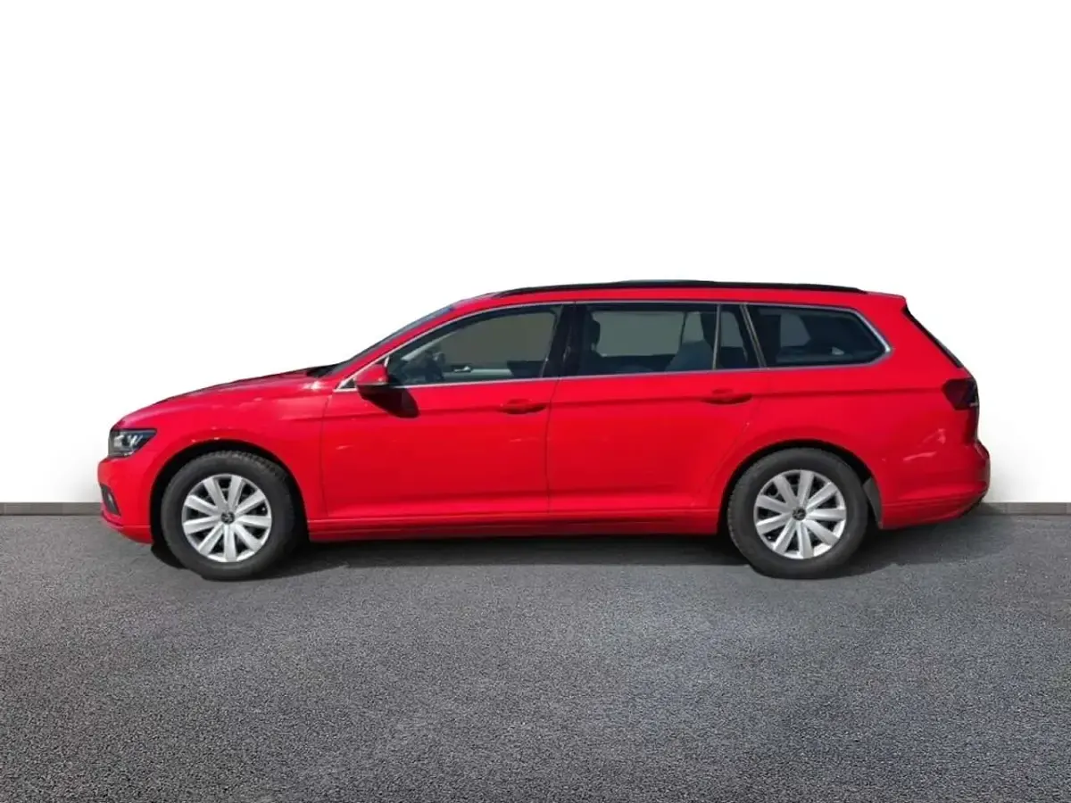 Używany VW Passat Edition 122 KM (89 kW) 2023 Czerwony Kombi