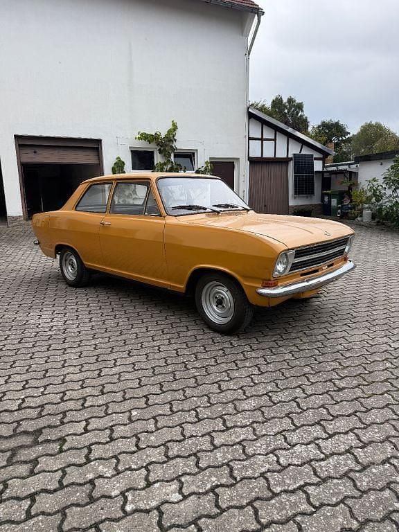 Orange Gebraucht 1972 Opel Kadett Limousine | 4.000 € - Bild 1/4