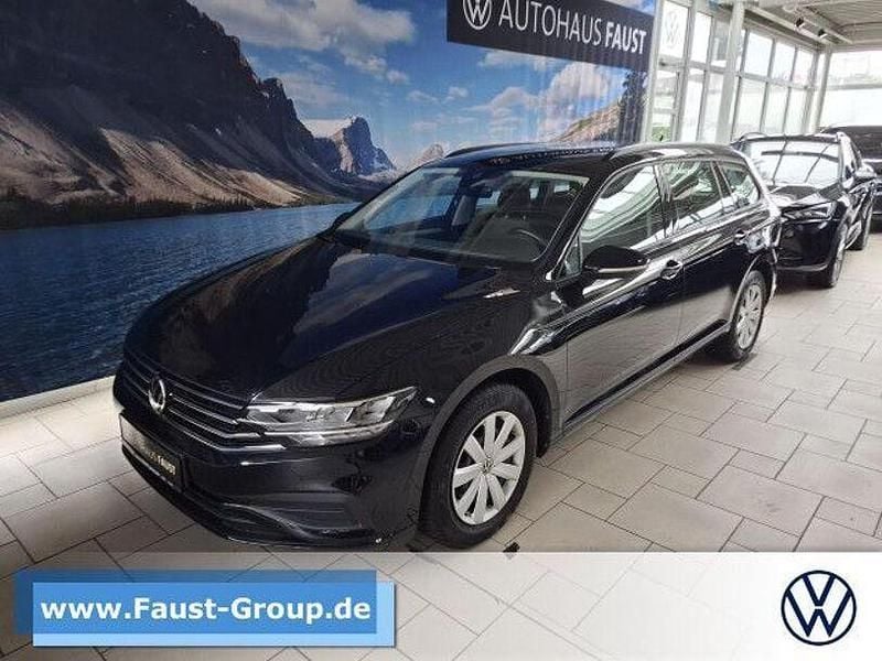 Schwarz perleffekt Gebraucht 2022 VW Passat Kombi | 22.400 € (Superpreis) - Bild 1/4