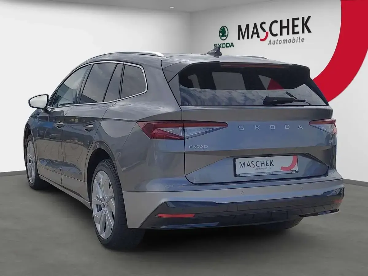 Gebraucht Skoda Enyaq iV Clever 210 kW (286 PS) 2025 Grau SUV