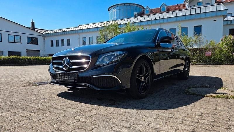 Second-hand Mercedes E300 194 CP (142 kW) 2020 Negru Break